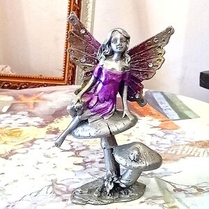 Solid Prwter Fairy Sitting on Mushrooms